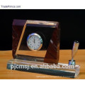 2015 hot sale cheap customized fashion desk crystal clock with Pen rack for office & home decoration